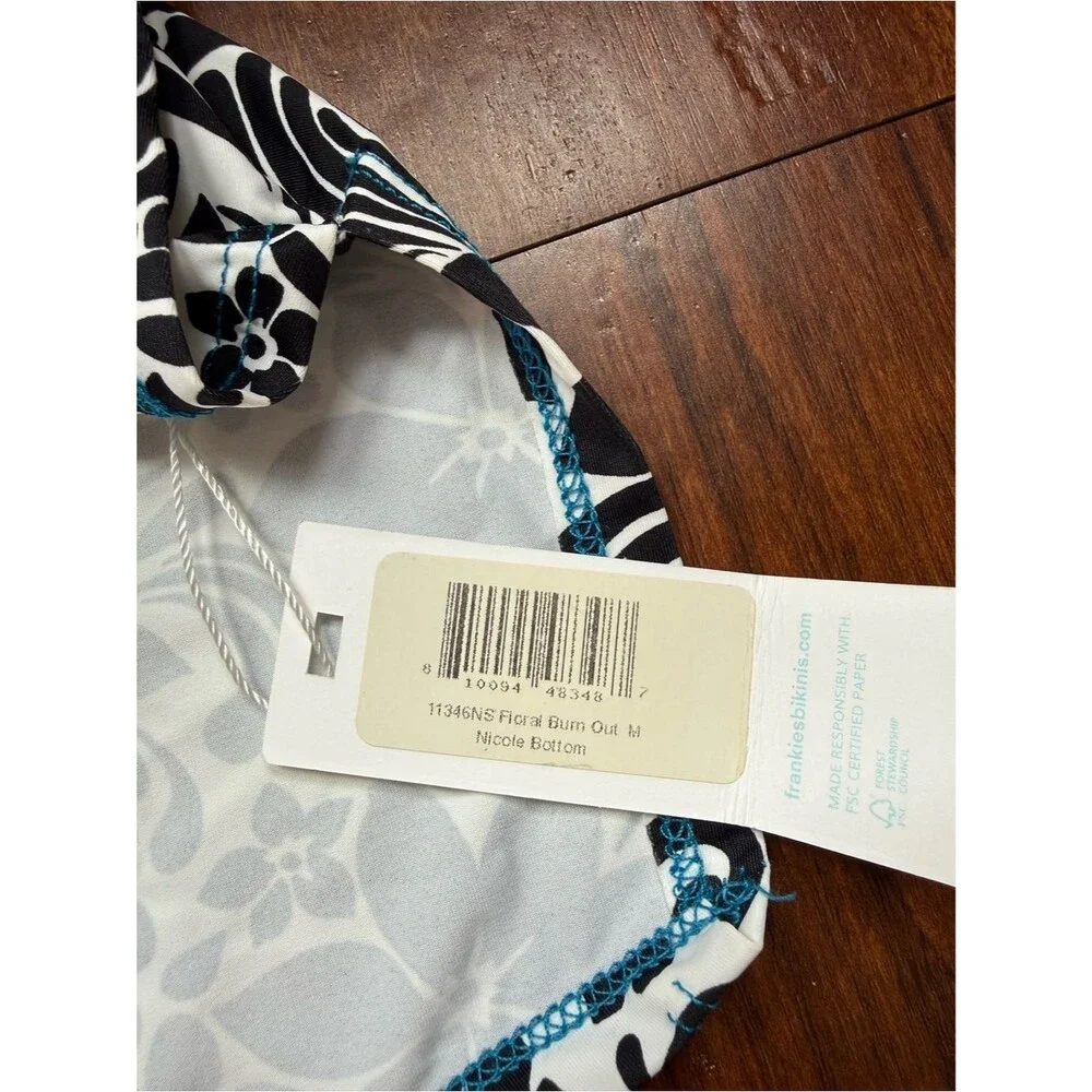 NWT Frankie’s Bikinis Nicole Floral Mini Skirt - Floral Burn Out Sz Medium